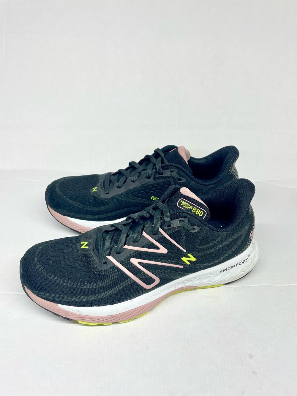 New Balance Fresh Foam 880 Women’s Running Shoes - Black/Pink